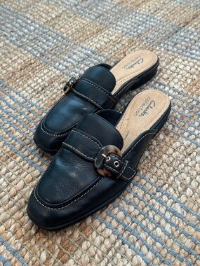 Classy and y2k Clarks Women's Leather Black Slip-On Loafers/mules size 7